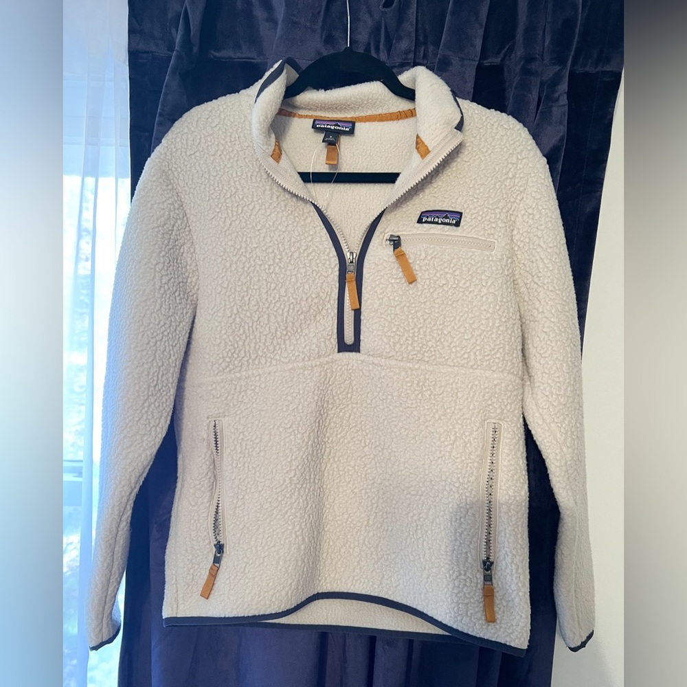 NWOT Women Patagonia Quarter Zip Fleece